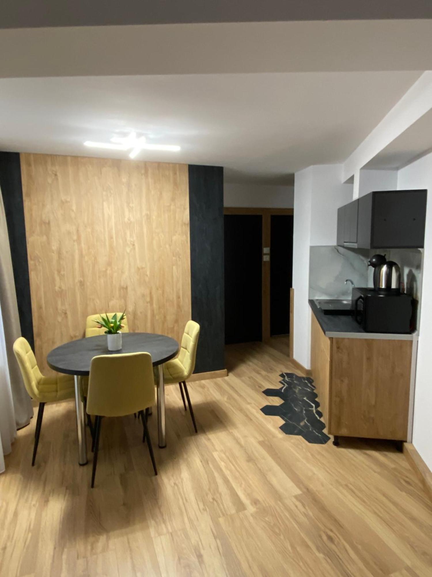 Apartament Pensiunea Liziera Buşteni Esterno foto