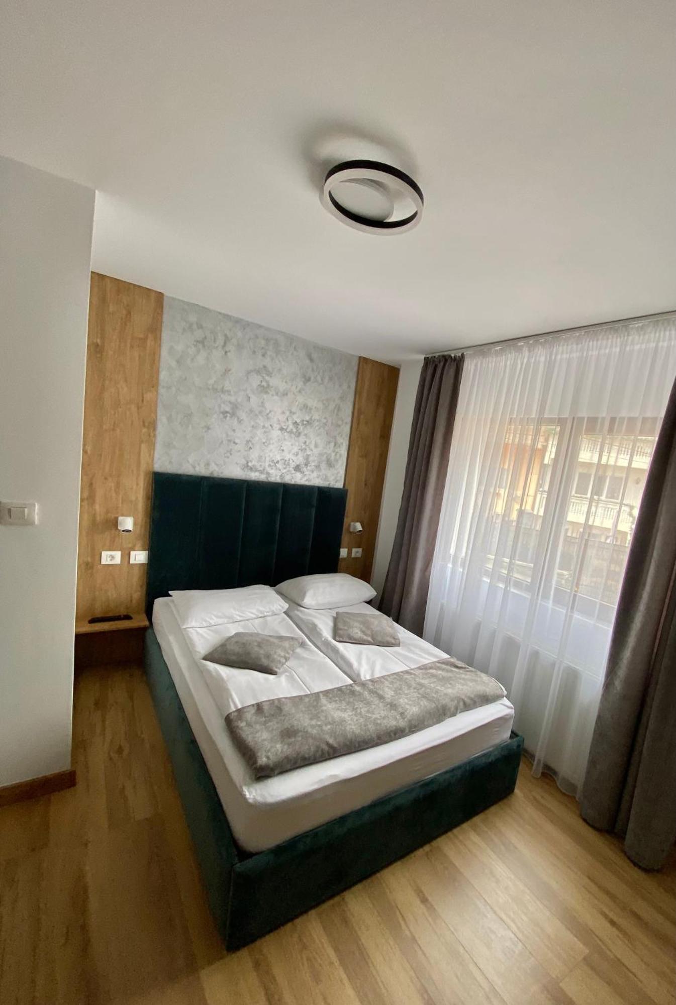 Apartament Pensiunea Liziera Buşteni Esterno foto